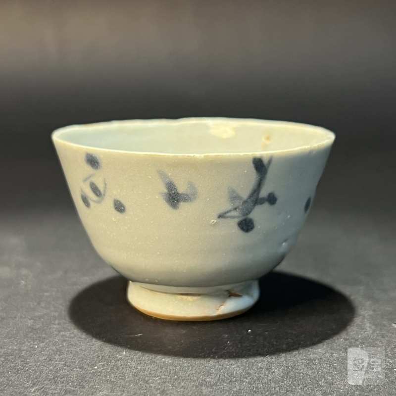 明 青花花卉纹杯